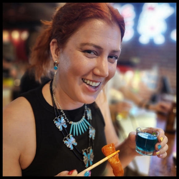 Turquoise Gemstone Spike Statement Necklace - Bold Elegance - Picture 3 of 5